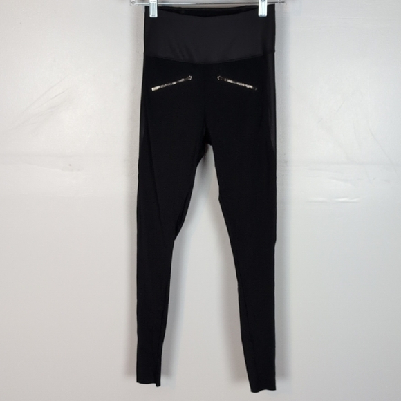 ADAY Pants - Aday Throw It Higher Leggings